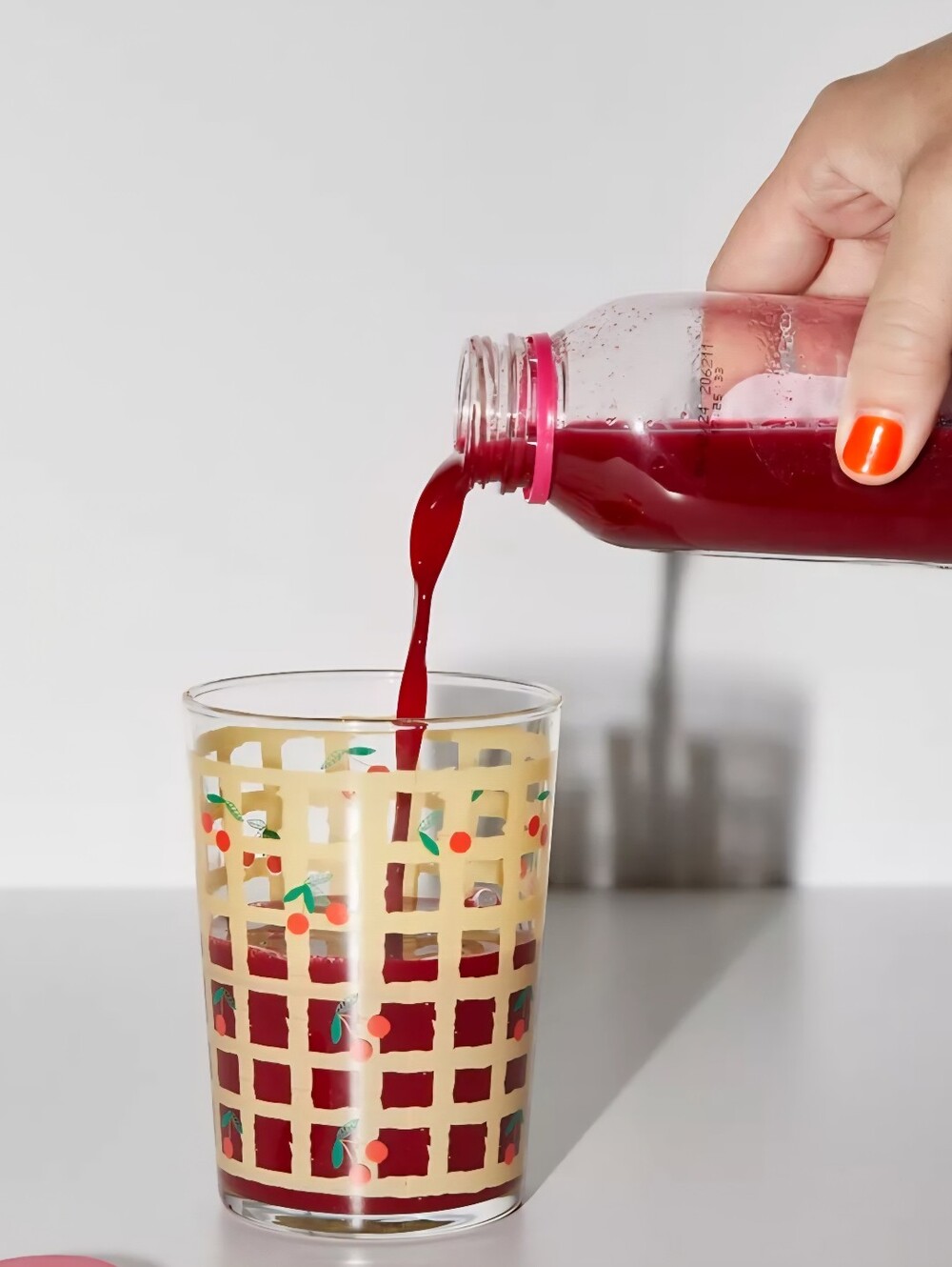 Urban Outfitters, Checkered Juice Glass